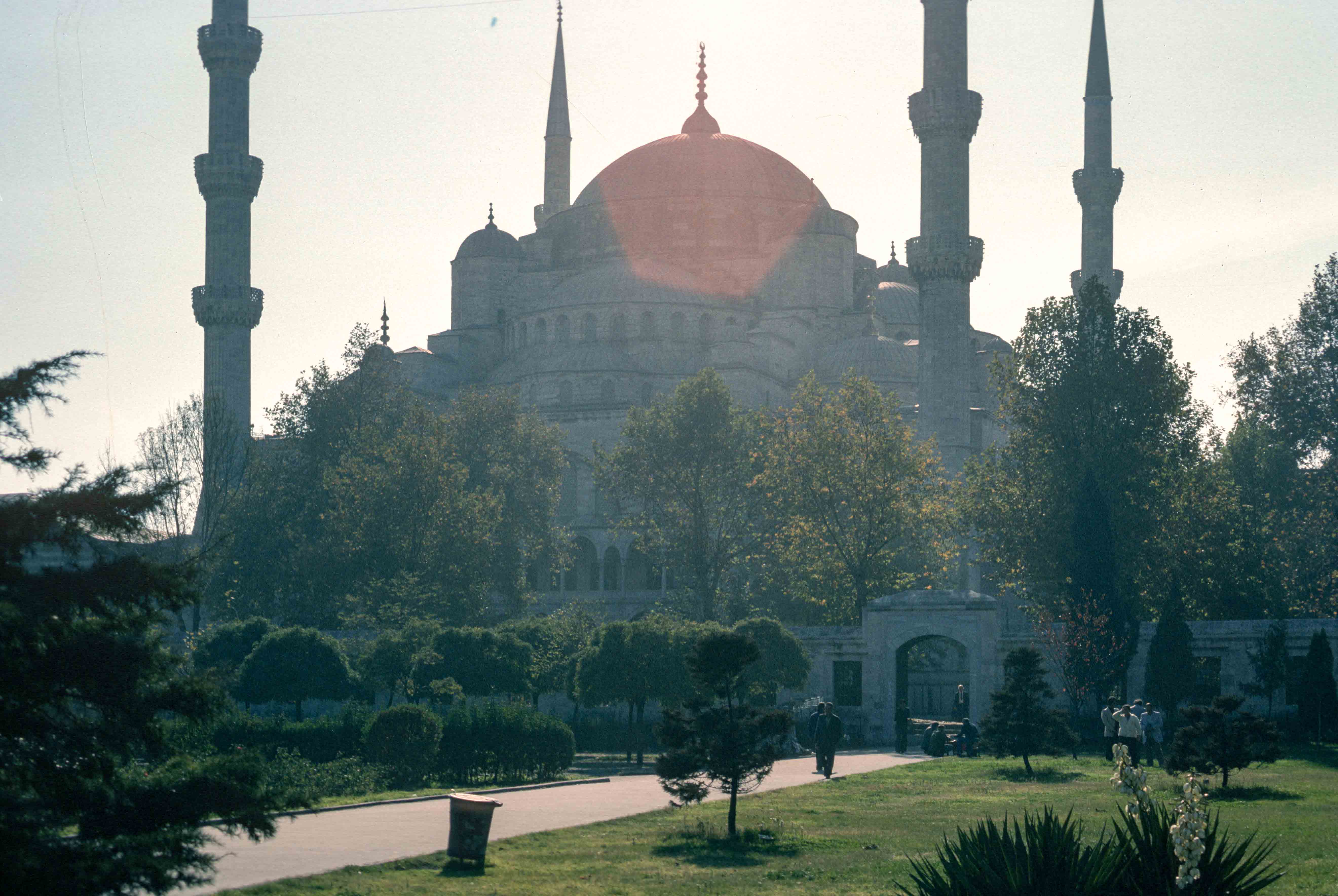 The Blue Mosque Istanbul into the sun 500