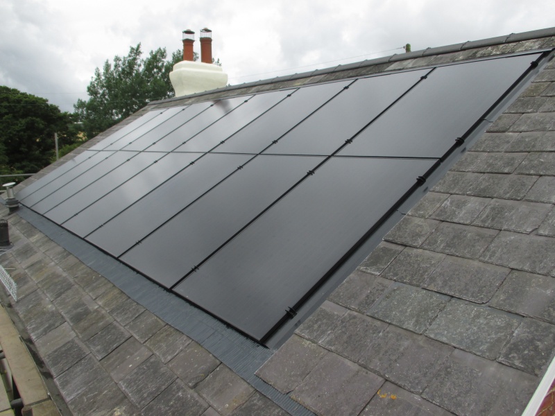 PV panels black inroof